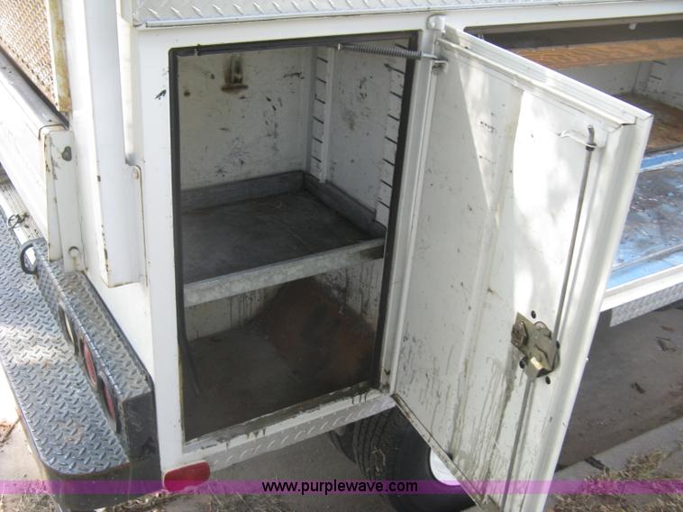 image for item E7964 1996 GMC W4-Forward utility truck