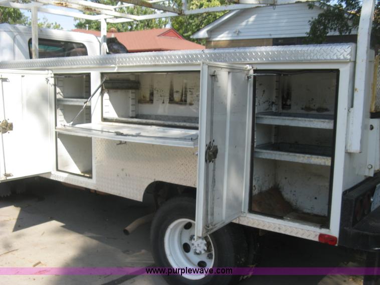 image for item E7964 1996 GMC W4-Forward utility truck