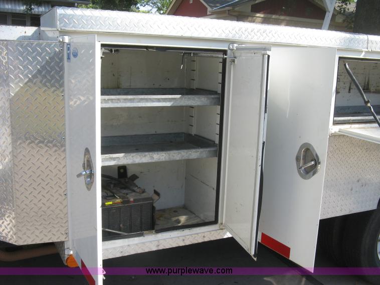 image for item E7964 1996 GMC W4-Forward utility truck