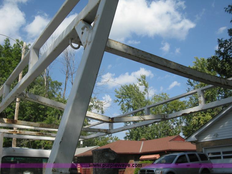 image for item E7964 1996 GMC W4-Forward utility truck