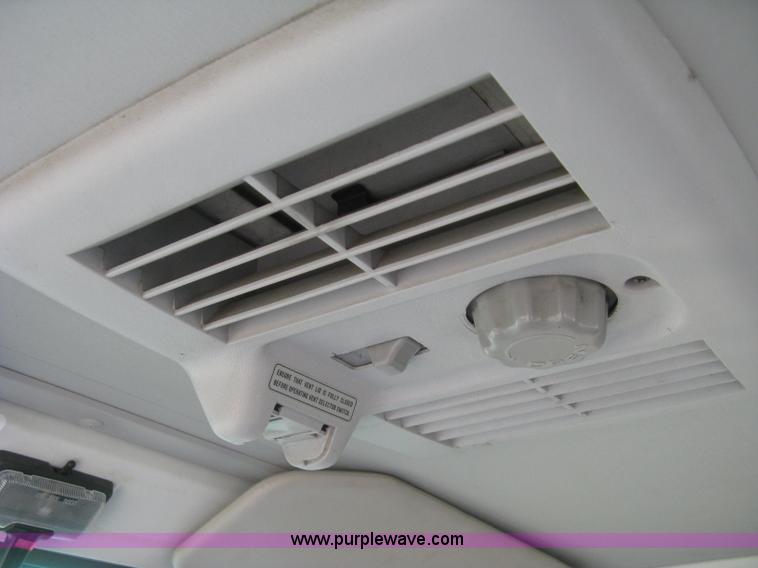 image for item E7964 1996 GMC W4-Forward utility truck