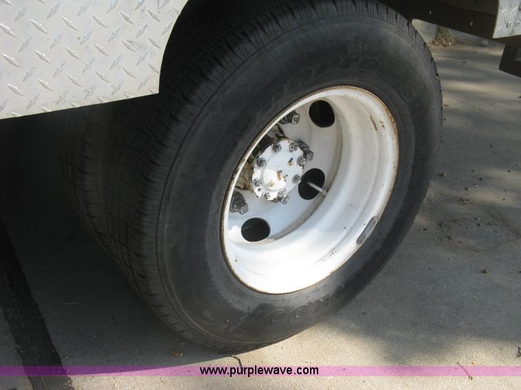 image for item E7964 1996 GMC W4-Forward utility truck