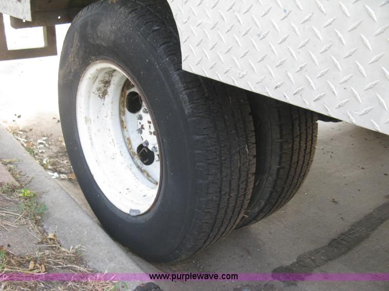 image for item E7964 1996 GMC W4-Forward utility truck