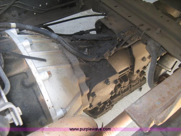 image for item E7964 1996 GMC W4-Forward utility truck