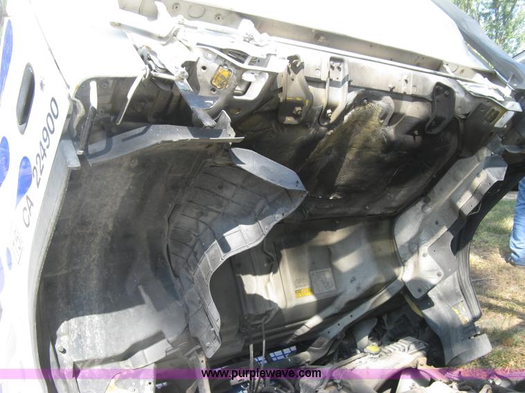 image for item E7964 1996 GMC W4-Forward utility truck