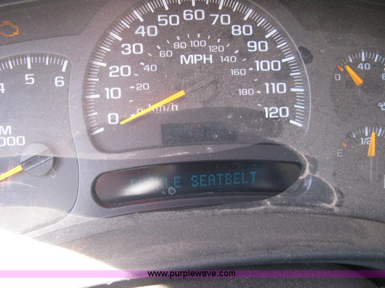 image for item E7966 2004 Chevrolet Silverado 1500 Ext. Cab pickup truck