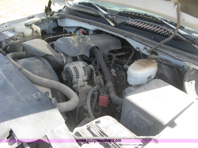 image for item E7966 2004 Chevrolet Silverado 1500 Ext. Cab pickup truck