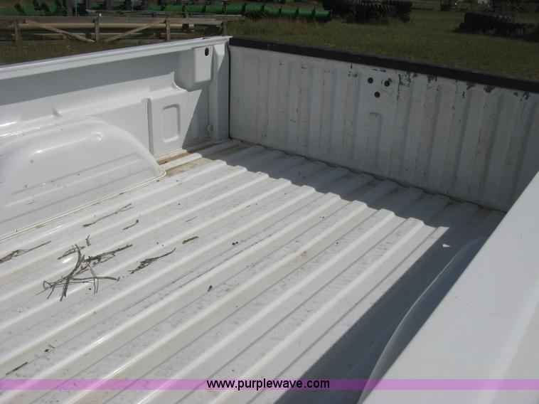 image for item E7966 2004 Chevrolet Silverado 1500 Ext. Cab pickup truck