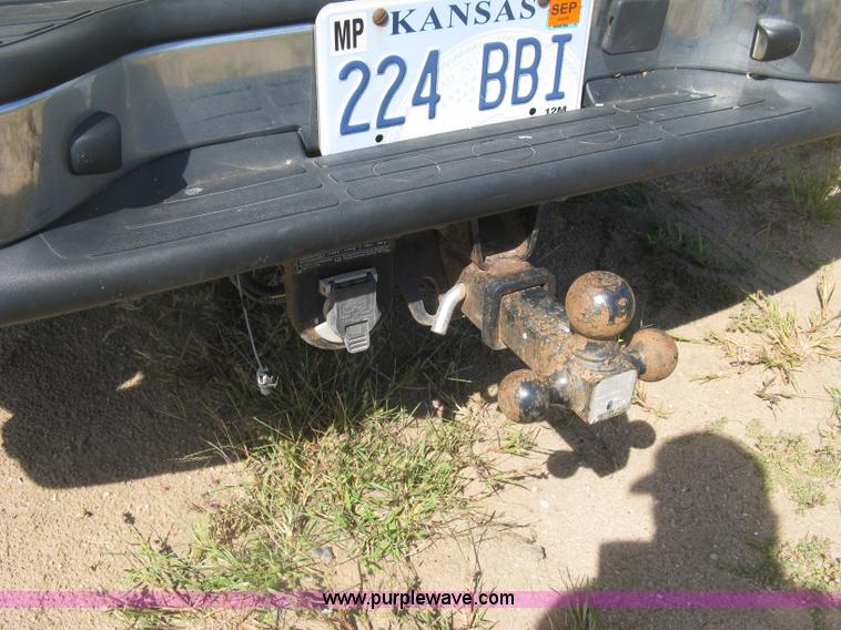 image for item E7966 2004 Chevrolet Silverado 1500 Ext. Cab pickup truck