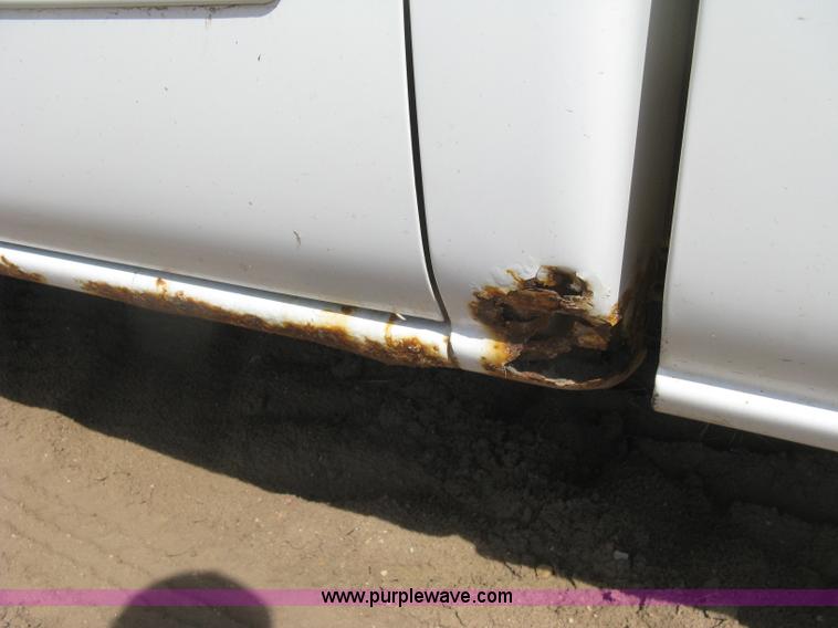 image for item E7966 2004 Chevrolet Silverado 1500 Ext. Cab pickup truck