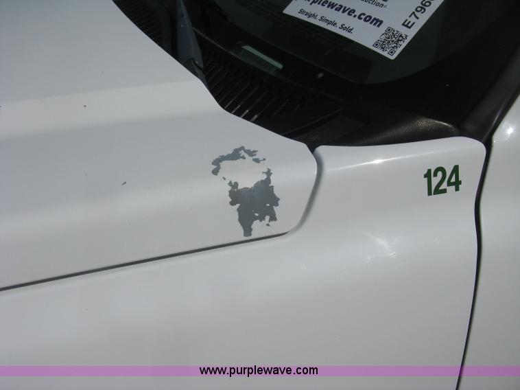 image for item E7966 2004 Chevrolet Silverado 1500 Ext. Cab pickup truck