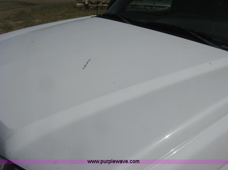 image for item E7966 2004 Chevrolet Silverado 1500 Ext. Cab pickup truck