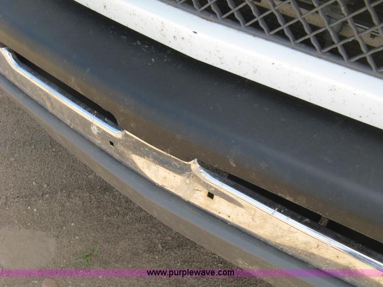 image for item E7966 2004 Chevrolet Silverado 1500 Ext. Cab pickup truck