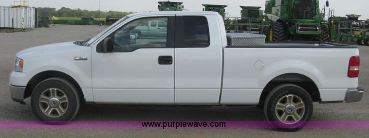 image for item E7997 2005 Ford F150 XLT SuperCab pickup truck