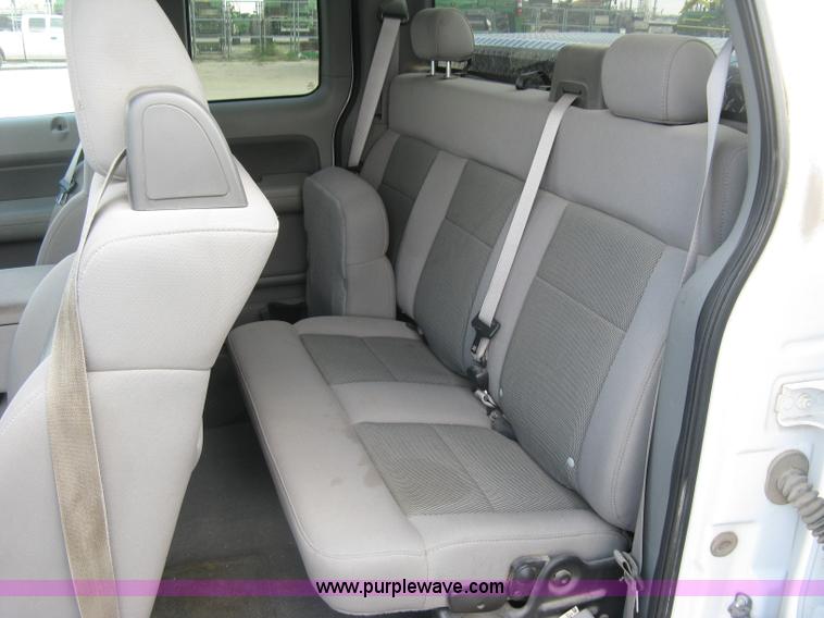 image for item E7997 2005 Ford F150 XLT SuperCab pickup truck