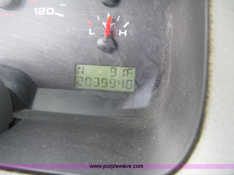 image for item E7997 2005 Ford F150 XLT SuperCab pickup truck