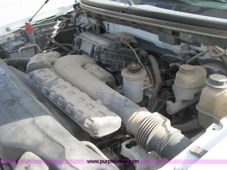 image for item E7997 2005 Ford F150 XLT SuperCab pickup truck