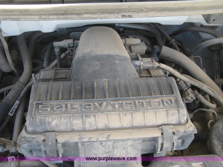 image for item E7997 2005 Ford F150 XLT SuperCab pickup truck