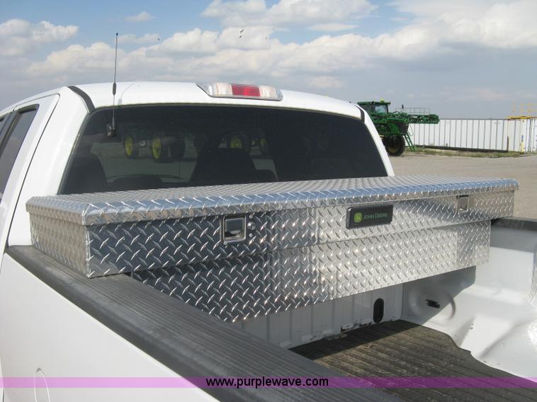 image for item E7997 2005 Ford F150 XLT SuperCab pickup truck