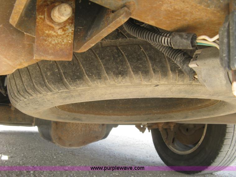 image for item E7997 2005 Ford F150 XLT SuperCab pickup truck