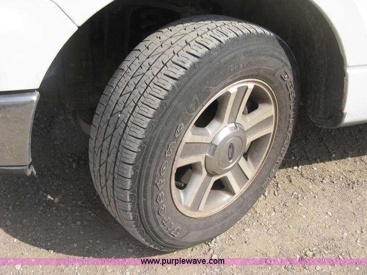 image for item E7997 2005 Ford F150 XLT SuperCab pickup truck