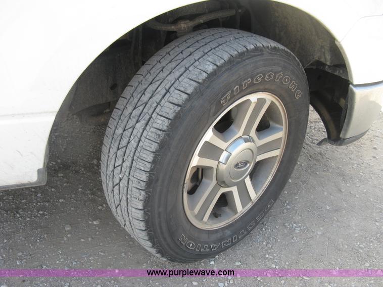 image for item E7997 2005 Ford F150 XLT SuperCab pickup truck