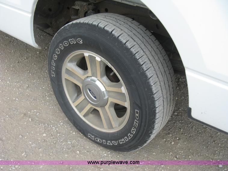 image for item E7997 2005 Ford F150 XLT SuperCab pickup truck