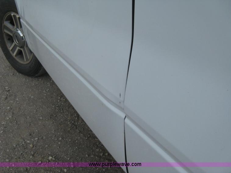 image for item E7997 2005 Ford F150 XLT SuperCab pickup truck