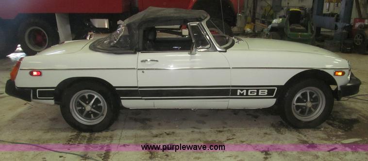 image for item F7210 1977 MG MGB
