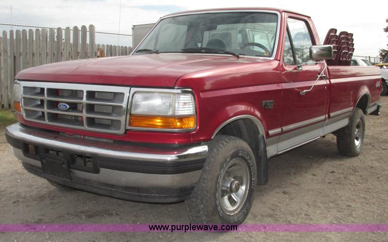 image for item G9919 1996 Ford F150 XLT pickup truck