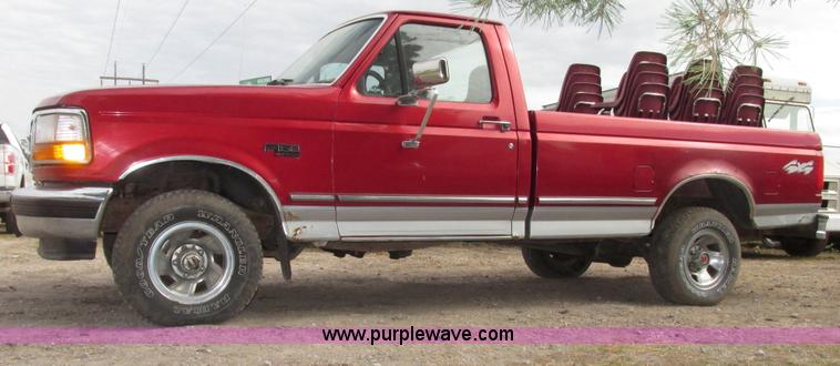 image for item G9919 1996 Ford F150 XLT pickup truck