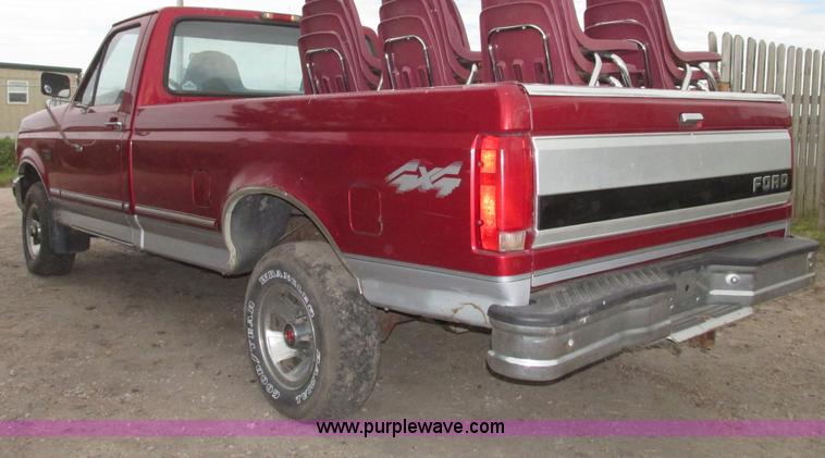 image for item G9919 1996 Ford F150 XLT pickup truck