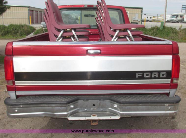 image for item G9919 1996 Ford F150 XLT pickup truck