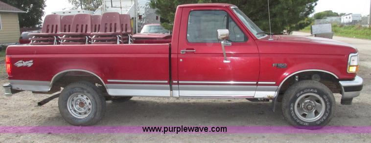 image for item G9919 1996 Ford F150 XLT pickup truck