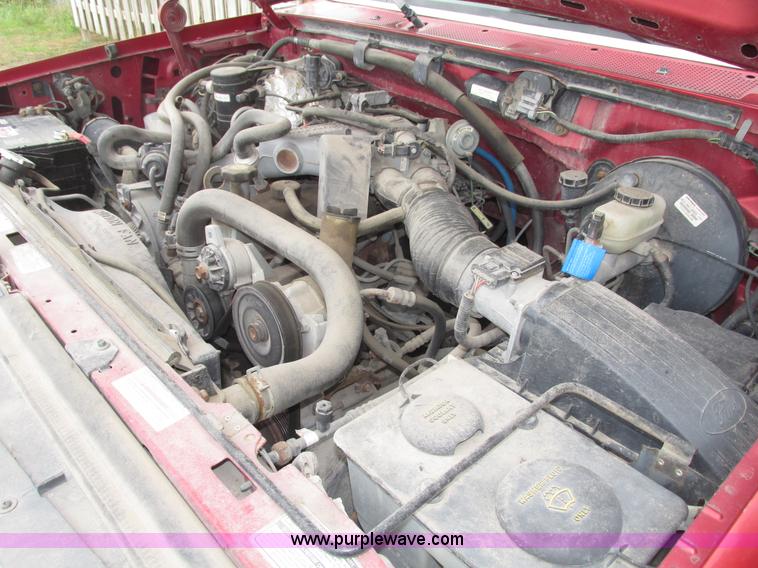 image for item G9919 1996 Ford F150 XLT pickup truck