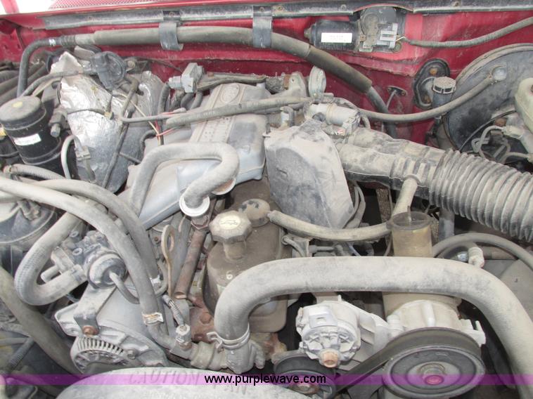 image for item G9919 1996 Ford F150 XLT pickup truck