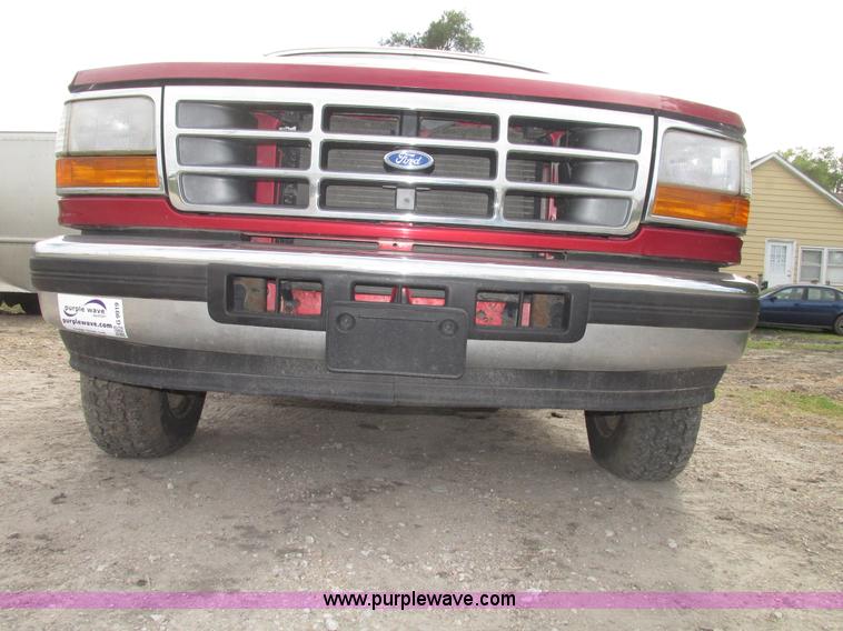 image for item G9919 1996 Ford F150 XLT pickup truck