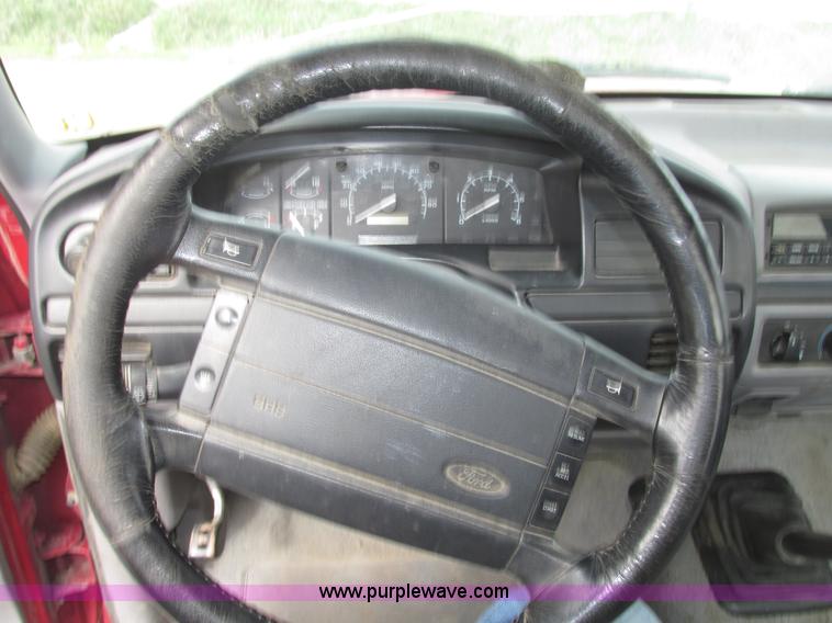 image for item G9919 1996 Ford F150 XLT pickup truck