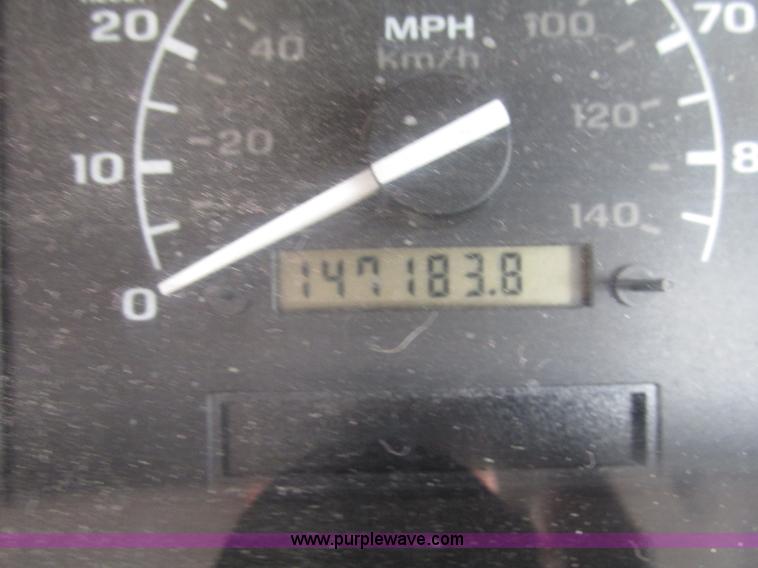 image for item G9919 1996 Ford F150 XLT pickup truck