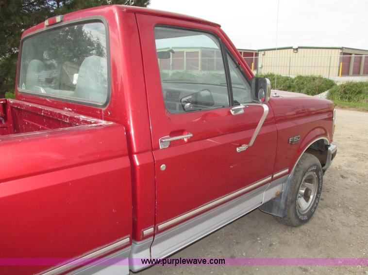 image for item G9919 1996 Ford F150 XLT pickup truck