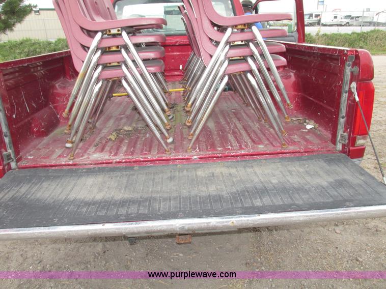 image for item G9919 1996 Ford F150 XLT pickup truck