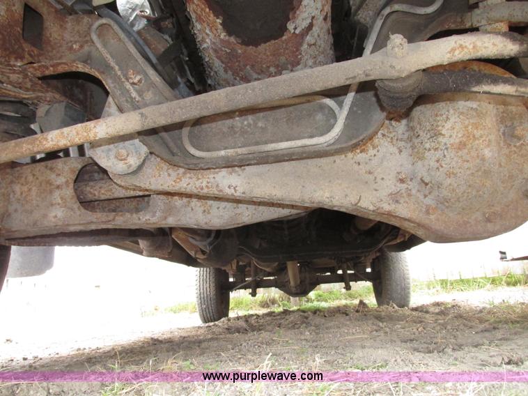 image for item G9919 1996 Ford F150 XLT pickup truck