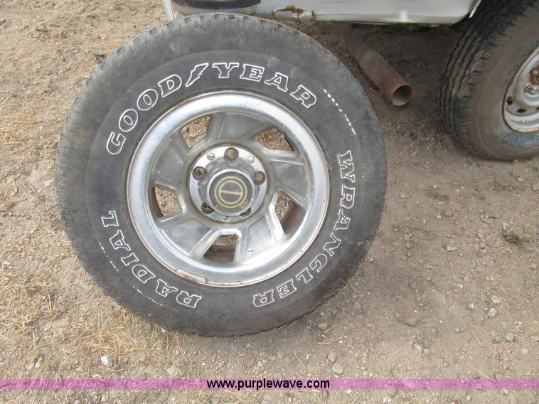 image for item G9919 1996 Ford F150 XLT pickup truck