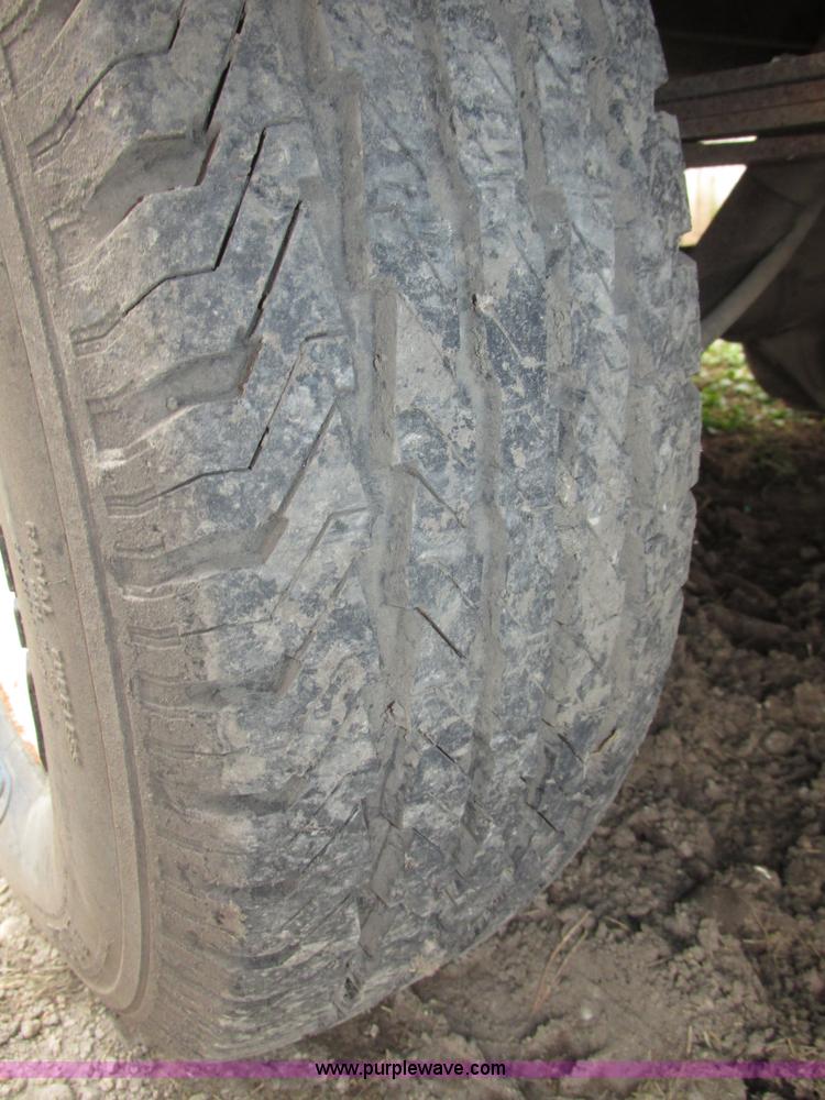 image for item G9919 1996 Ford F150 XLT pickup truck