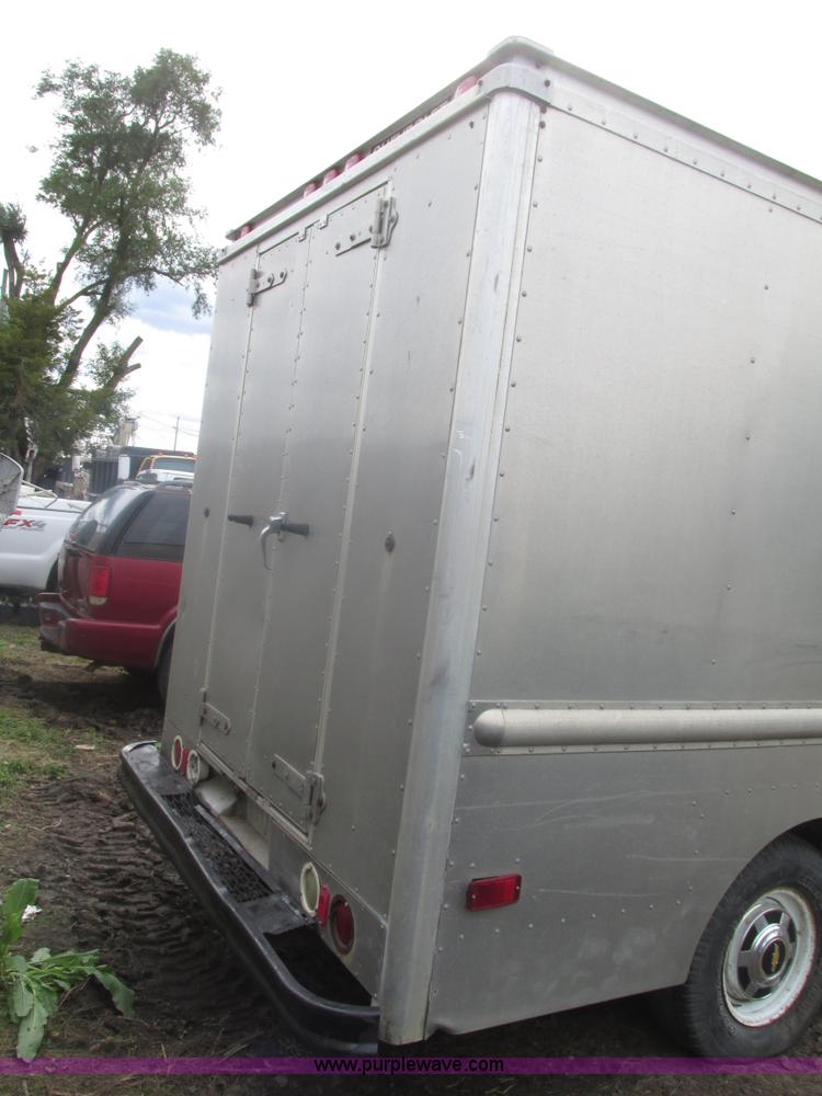 image for item G9926 1991 Chevrolet P30 step van