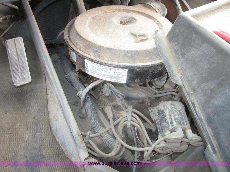 image for item G9926 1991 Chevrolet P30 step van