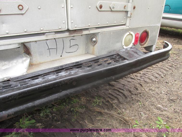 image for item G9926 1991 Chevrolet P30 step van