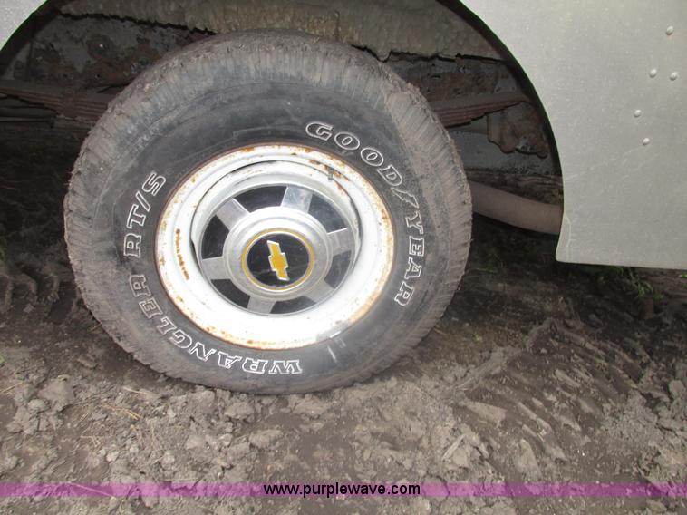 image for item G9926 1991 Chevrolet P30 step van