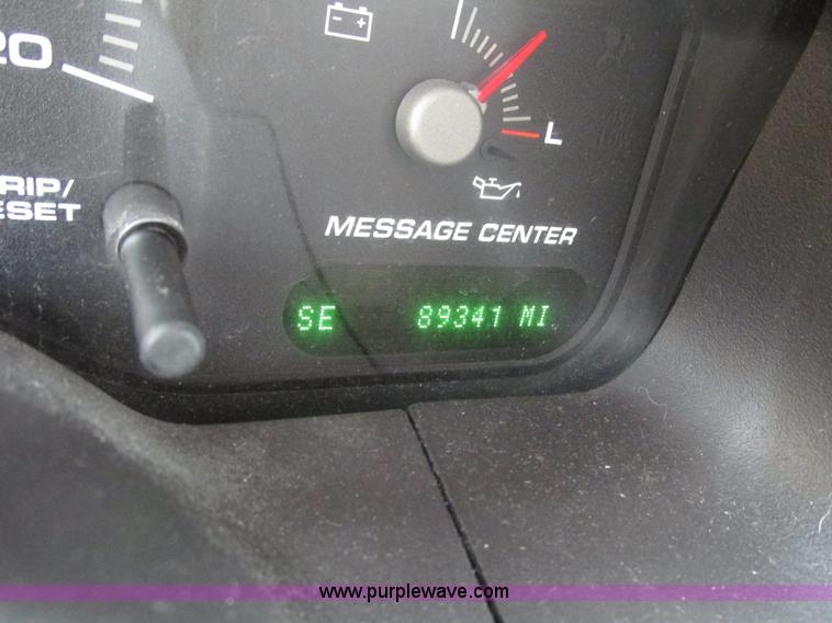 image for item G9936 2004 Ford Expedition Eddie Bauer SUV