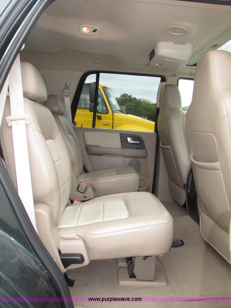image for item G9936 2004 Ford Expedition Eddie Bauer SUV